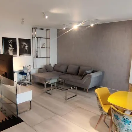 Sunrise Duplex Mamaia Apartment *